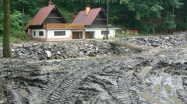 Zabezpecovacie prace na precistenie toku Gidra (5)